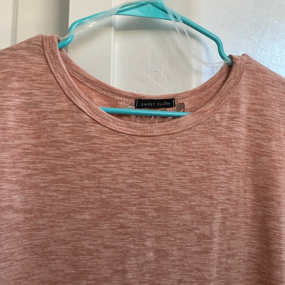 Lace back detail blouse - Picture 2 of 4